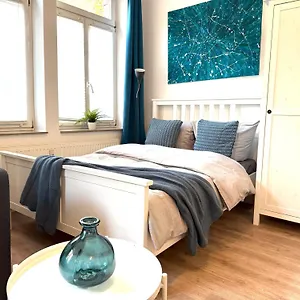 https://wunderschne-wohnung-direkt-auf-der-karl-heine-strae.bestleipzighotels.com
