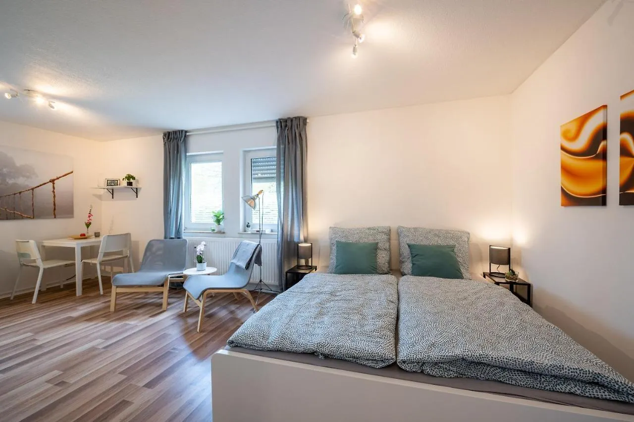 Eg Wohnung, Zentral, Top Anbindung, Mit Grosser Terrasse Dresden Duitsland
